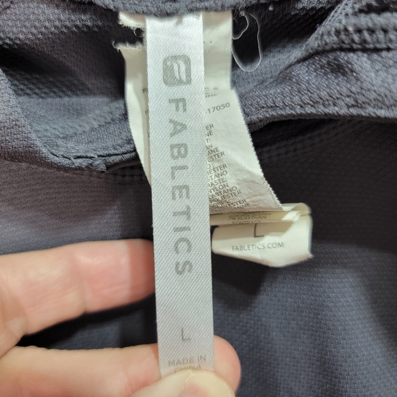 Fabletics Women's Gray Lightweight Running Hoodie Size Large Zip Pocket. - Picture 5 of 8